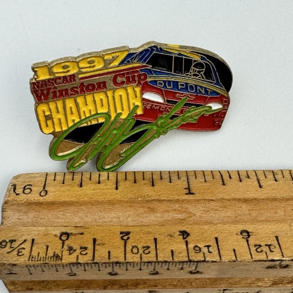 1997 Jeff Gordon Winston‎ Cup Nascar Champion Enamel Hat Lapel Pin